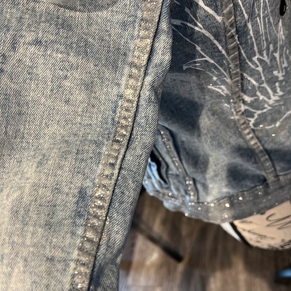 Custom Love & Lips custom glitter jean jacket - Picture 6 of 15
